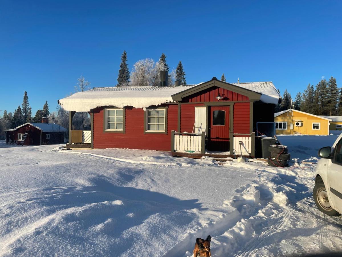 Villa Little Adorable Red Kiruna Exterior foto