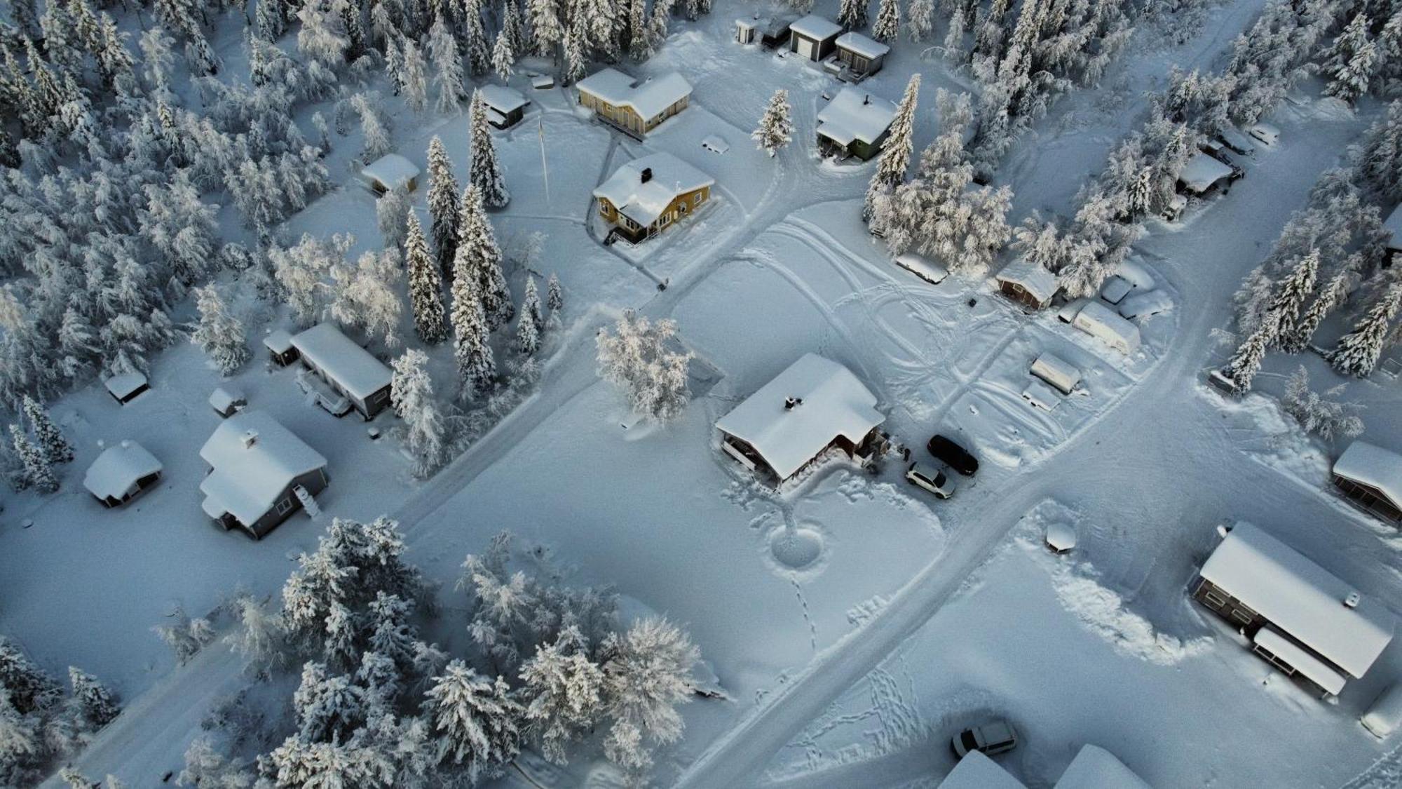 Villa Little Adorable Red Kiruna Exterior foto